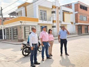 Gobierno Departamental fortalece la seguridad en El Espinal con la entrega de 192 alarmas comunitarias